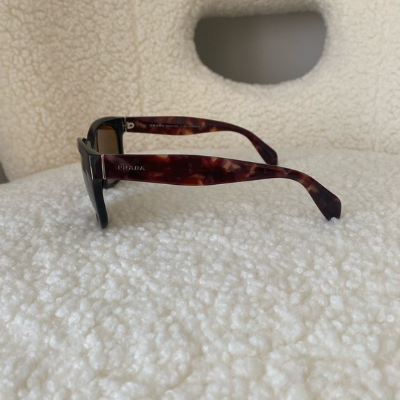 Brand new polarized prada sunglasses - Picture 2 of 5